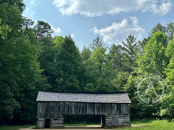 Double Cantilever Barn